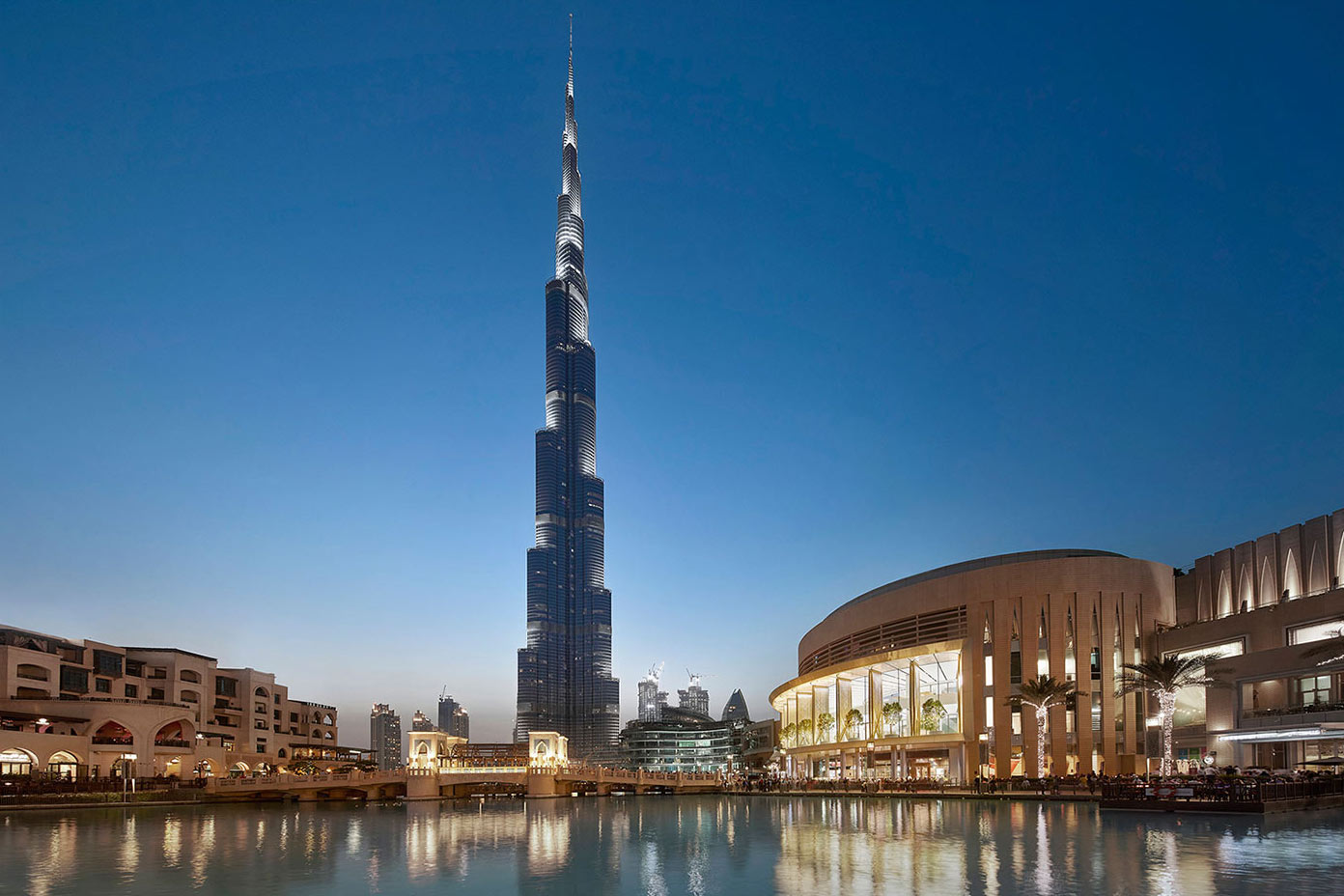 Apple’ın Birleşik Arap Emirlikleri ve Fransa mağazaları da açılıyor